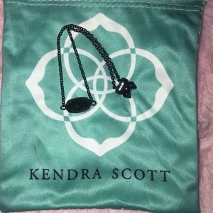 Black Kendra Scott bracelet